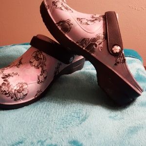 Sanita Koi Rose size 38